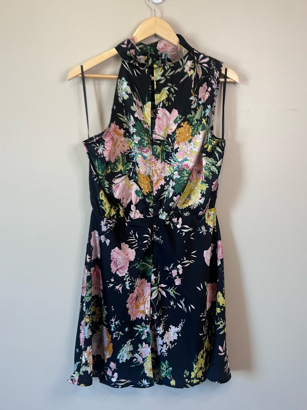 Petal & Pup Black Floral Anabelle Halter Neck Mini Dress Size Large - Picture 6 of 7